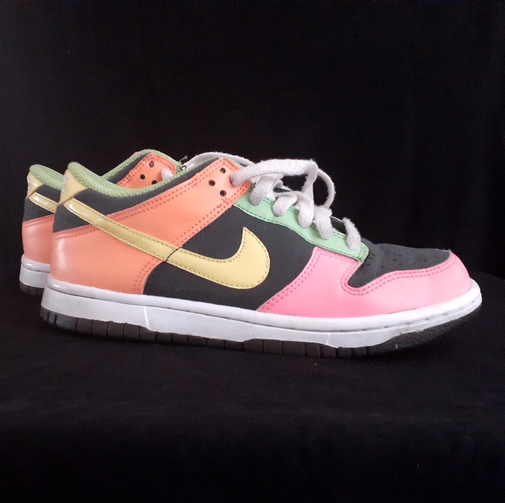 Shoes - Picture 4 of 4